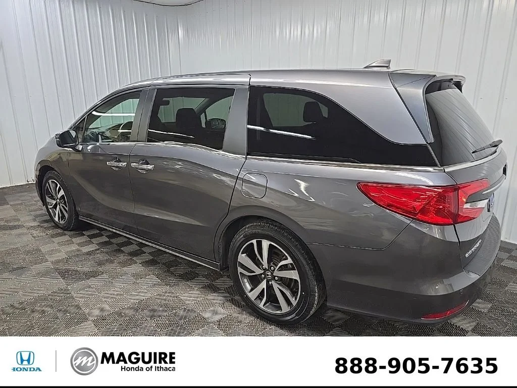 Used 2024 Gray Honda Touring image 9