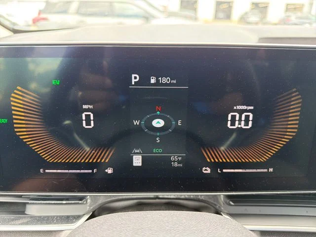 New 2026 White Kia EX image 11