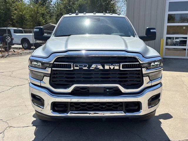 New 2026 Silver Ram Tradesman image 8