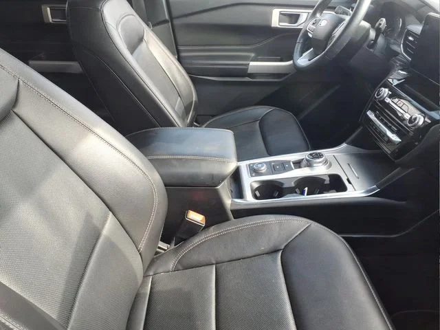Used 2022 Gray Ford Limited image 7