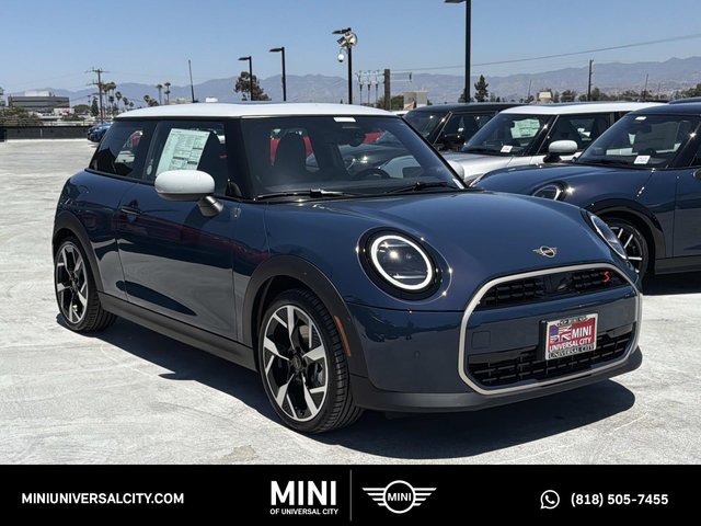 2026 MINI 2 Door Signature Plus