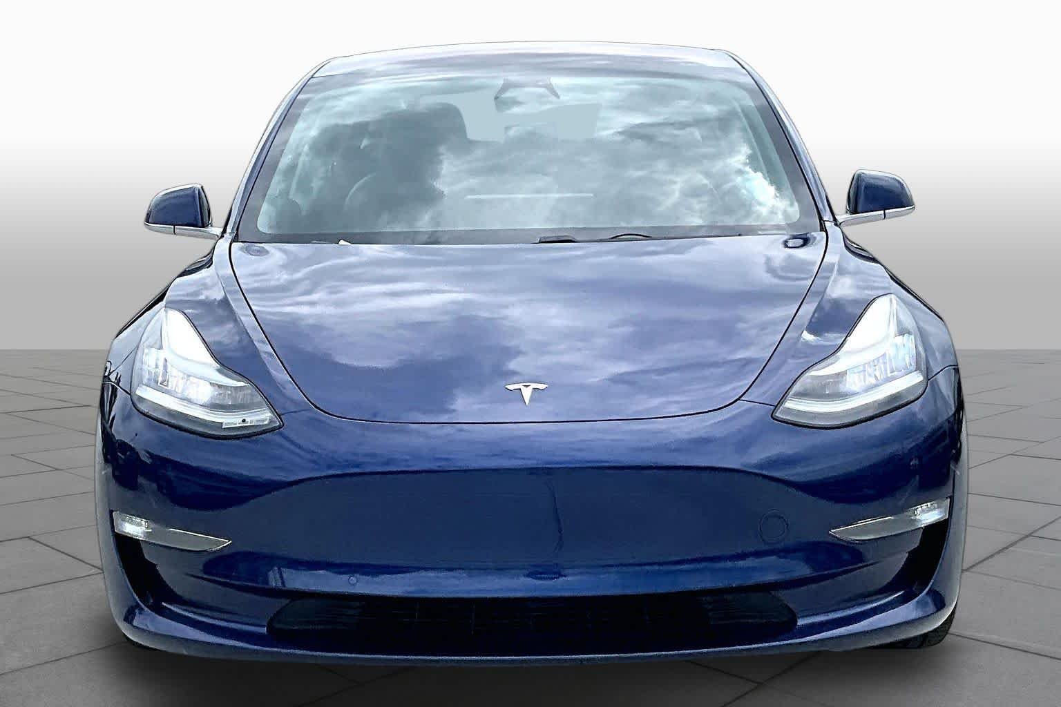 Used 2018 Pearl White Multi-Coat Tesla Long Range Battery image 3