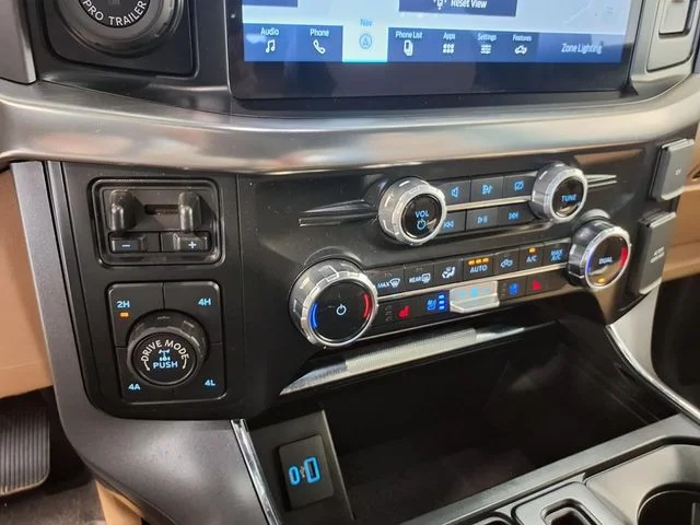 Used 2023 Gray Metallic Ford Lariat image 16