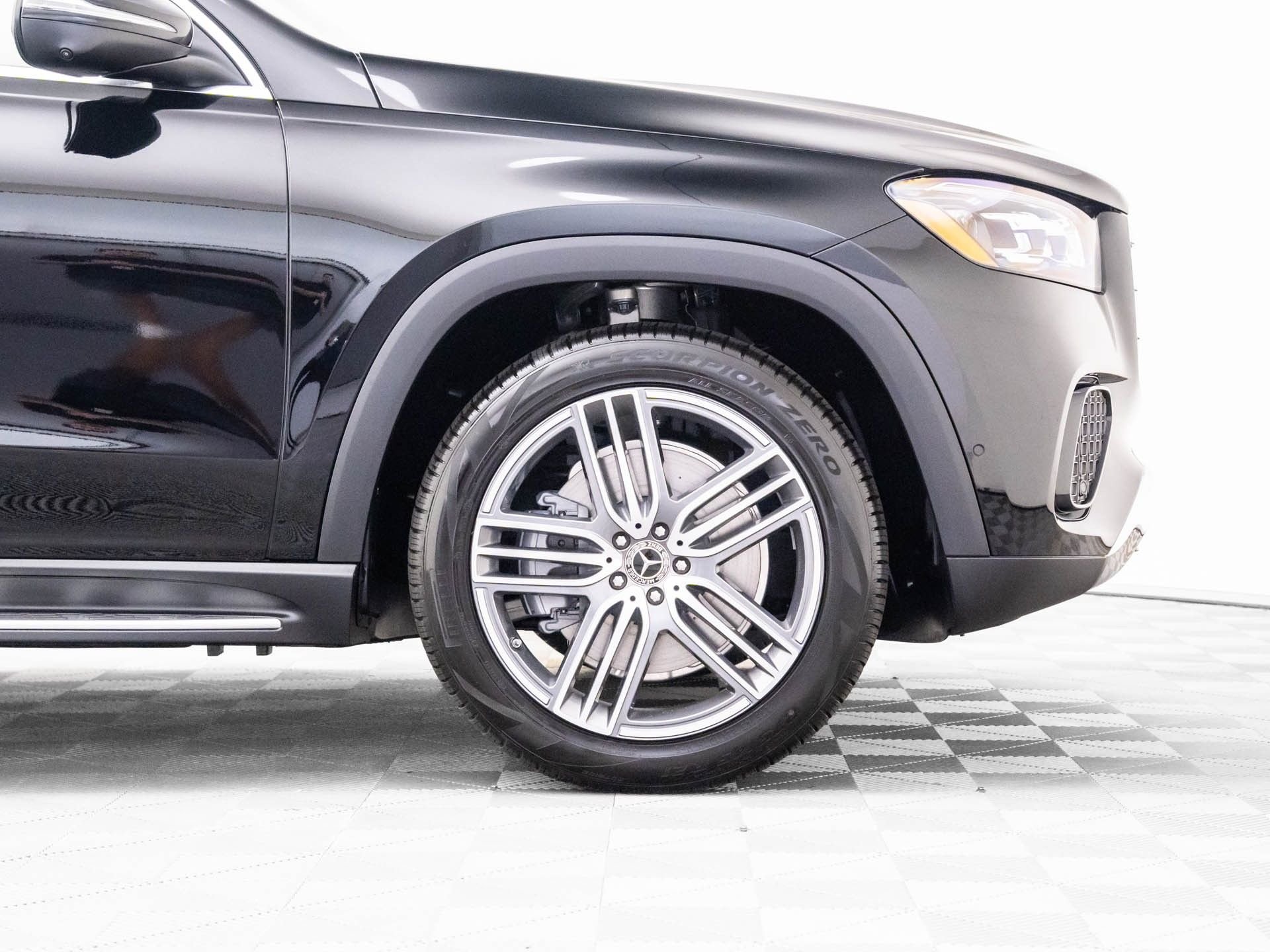 New 2026 Black Mercedes-Benz GLS 450 image 29