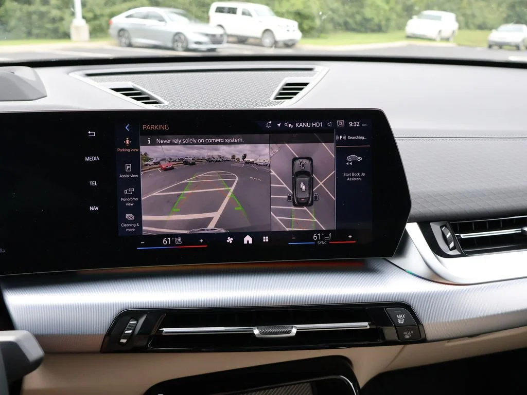 Used 2025 Gray BMW xDrive28i image 25