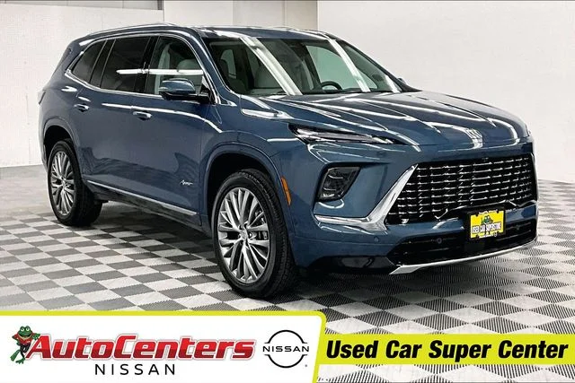 2025 Buick Enclave Avenir AWD's photo