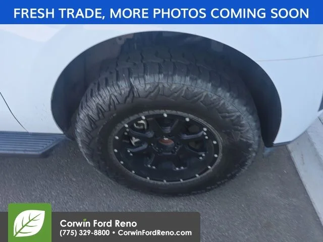 Used 2019 Oxford White Ford XLT image 17
