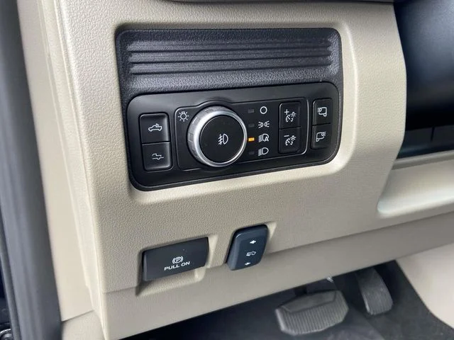 New 2026 Agate Black Metallic Ford F-250® Platinum® image 16
