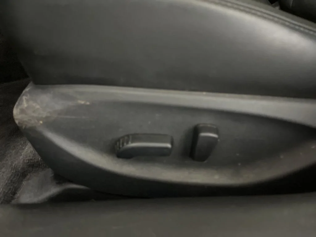 Used 2018 White INFINITI 3.0t LUXE image 21