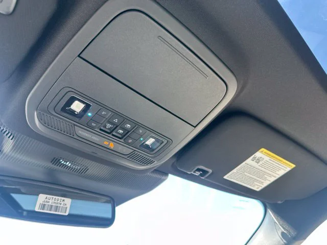 New 2027 Avalanche Gray Ford Platinum™ image 42