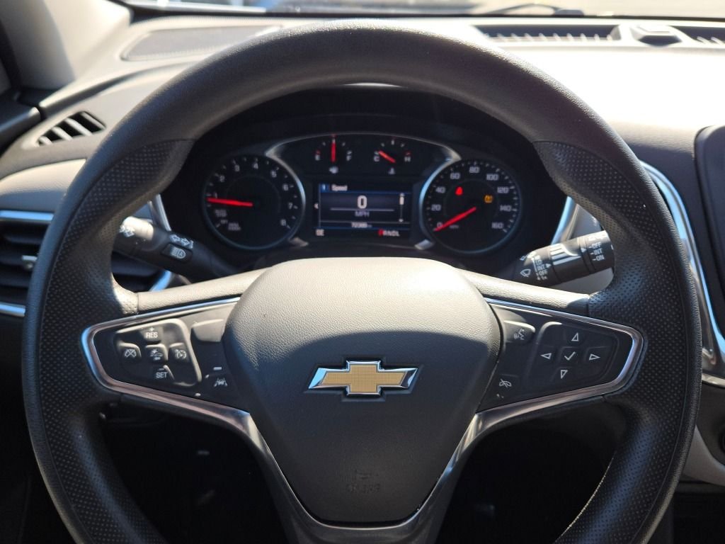 Used 2023 White Chevrolet LT image 28