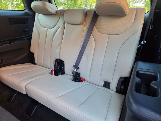Used 2022 Silver Hyundai SEL image 25