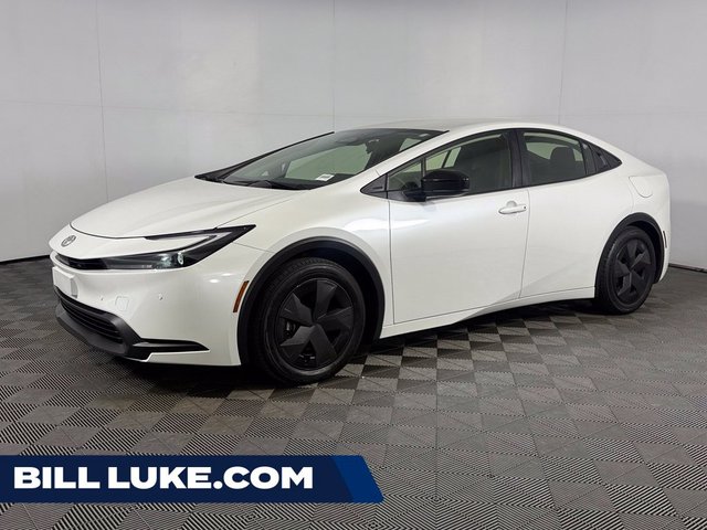 2025 Toyota Prius LE