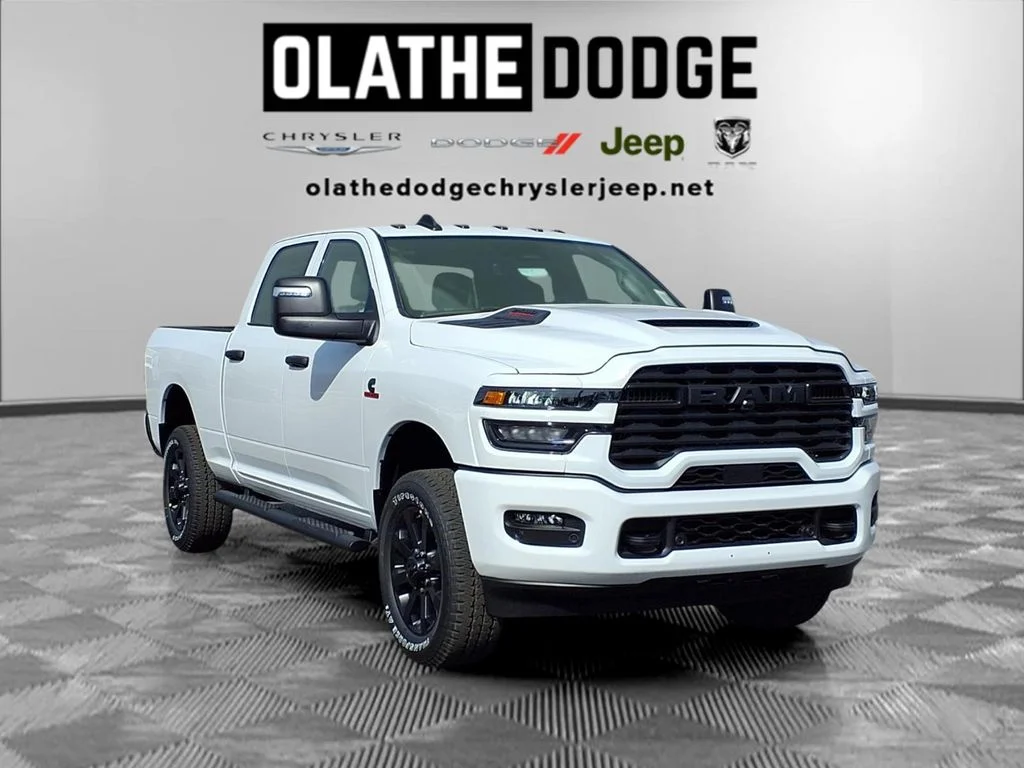 New 2026 Bright White Clear-Coat Exterior Paint RAM Tradesman image 30