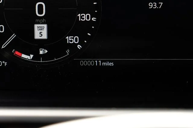 New 2026  Land Rover X-Dynamic SE image 25