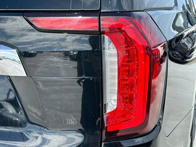 Used 2022 Black GMC SLT image 33