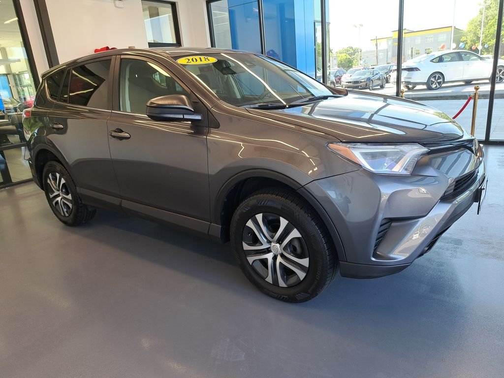 Used 2018 Gray Toyota LE image 8
