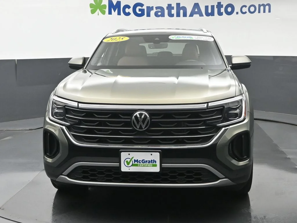 Certified Used 2025 Green Volkswagen 2.0T SE w/Technology image 6