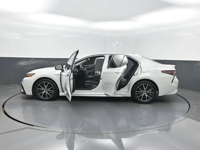 Used 2023 White Toyota SE image 35