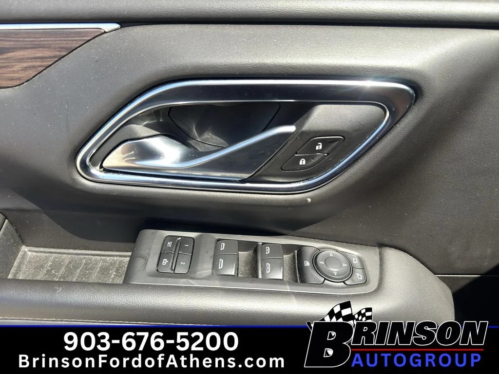 Used 2021 Black Chevrolet Z71 image 21