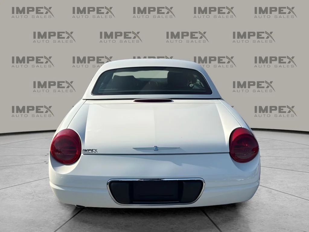 Used 2002 White Ford Base image 4