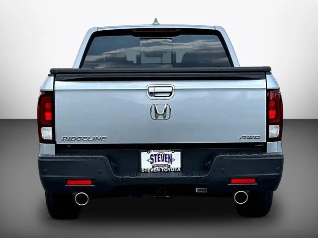 Used 2023 Silver Honda RTL-E image 5