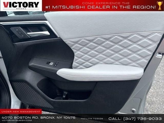 2024 Mitsubishi Outlander Plug-in Hybrid SEL - Photo 13