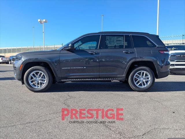 2025 Jeep Grand Cherokee Laredo - Photo 11