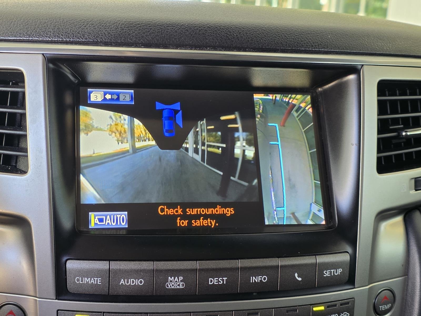 Used 2015 Silver Lexus 570 image 18
