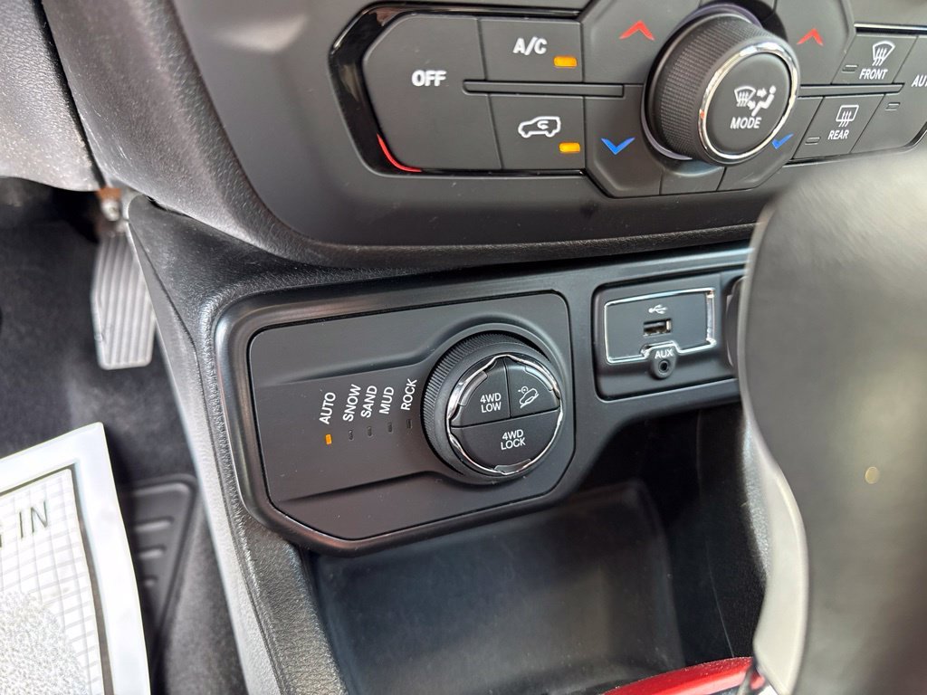 Used 2022 Red Jeep Trailhawk image 31
