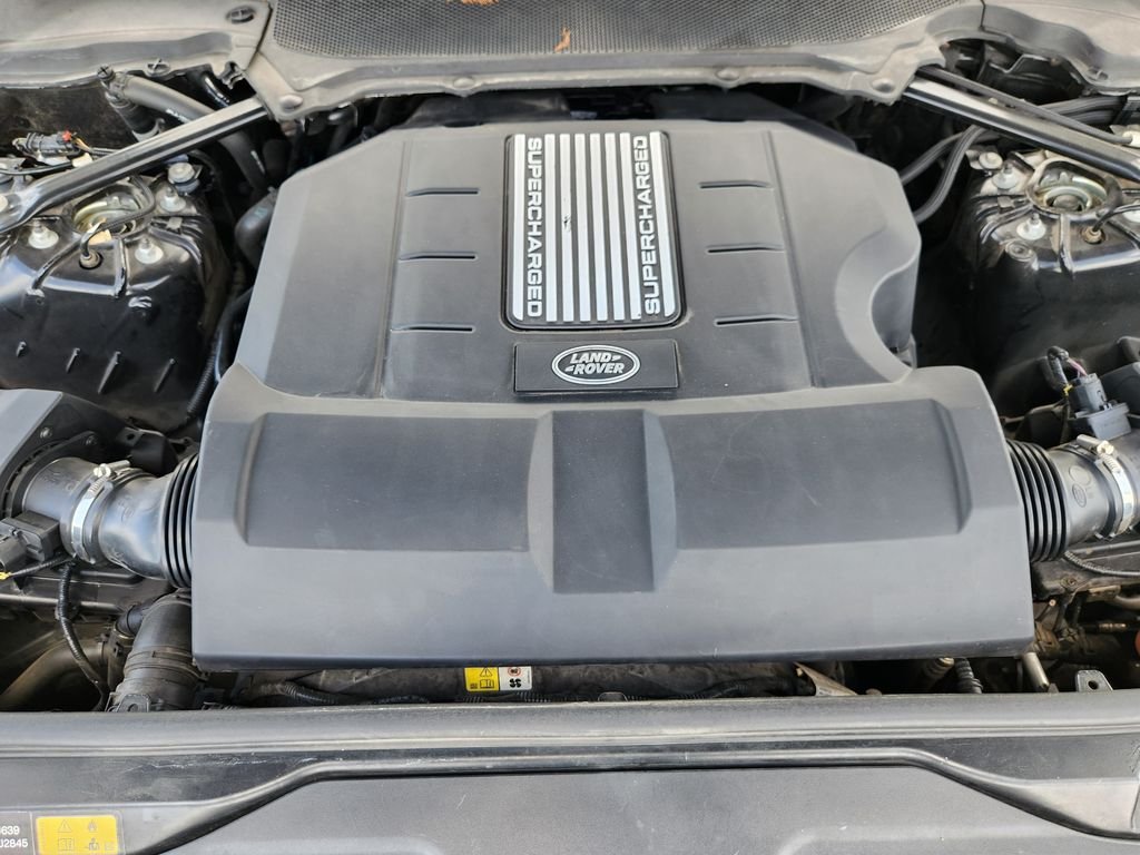 Used 2020 Narvik Black Land Rover SE image 33