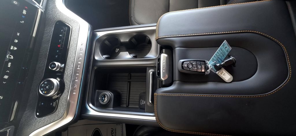 New 2026 Agate Black Metallic Ford Tremor® image 28