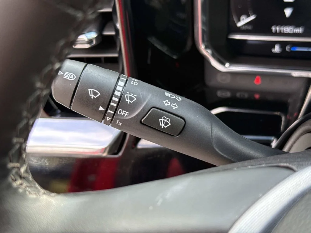 Used 2025 Red GMC Elevation image 39