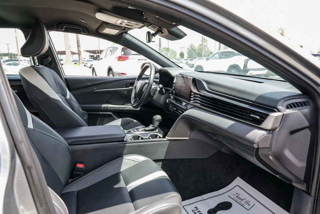 Used 2025  Toyota SE image 20