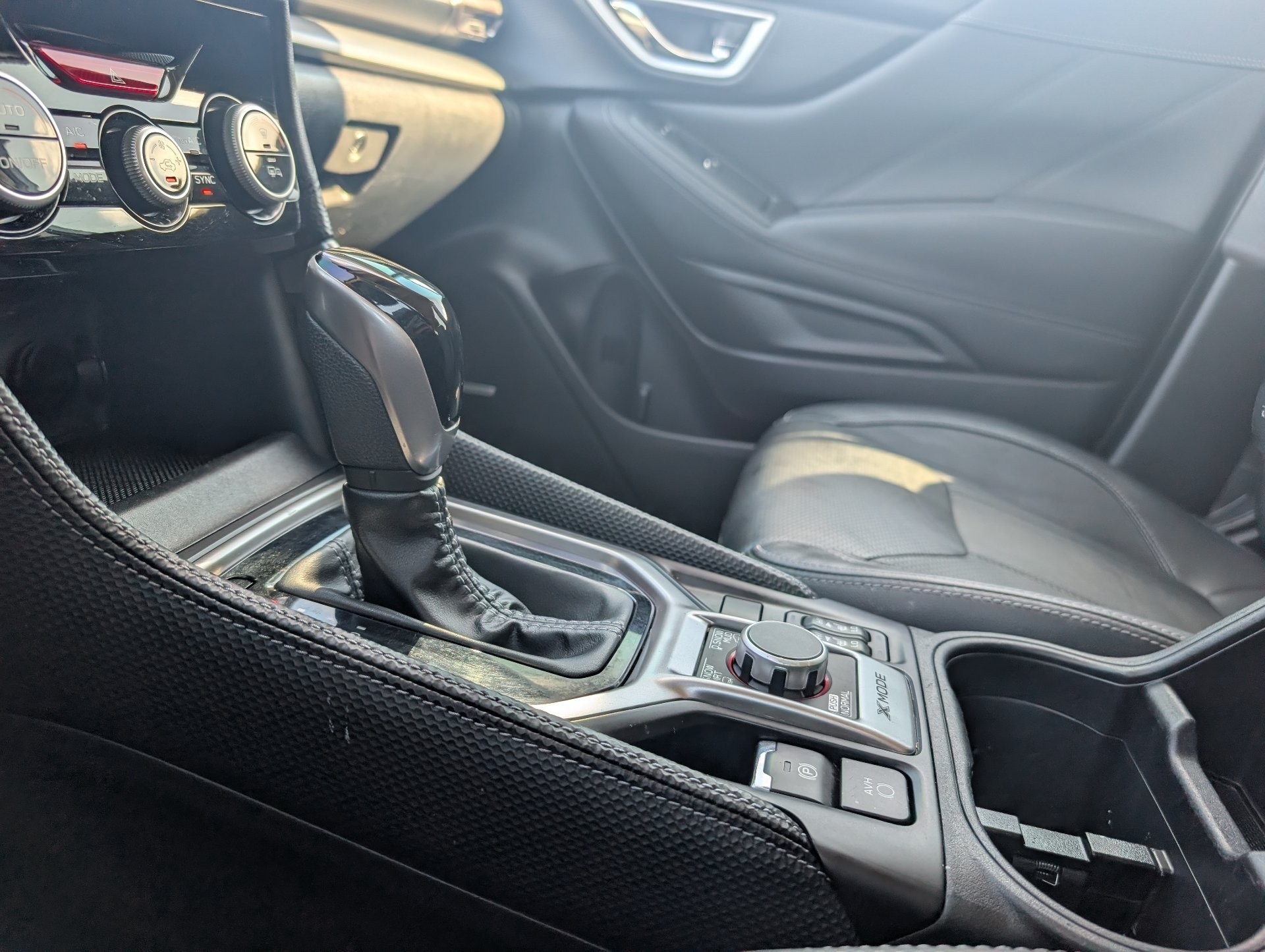 Used 2019 Silver Subaru Limited image 20