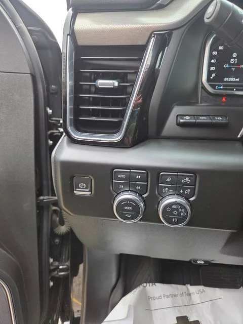 Used 2022 Onyx Black GMC Denali image 24