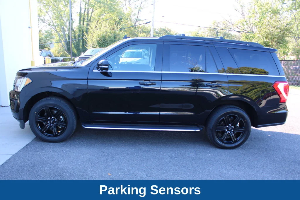 Used 2021 Black Ford XLT image 12