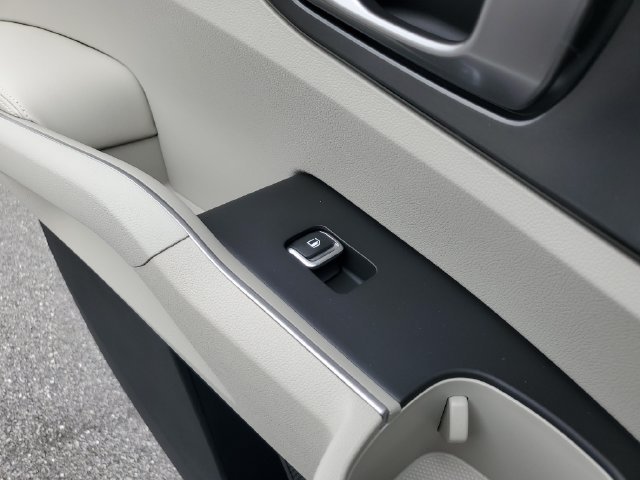 New 2026 Gray Kia S image 20