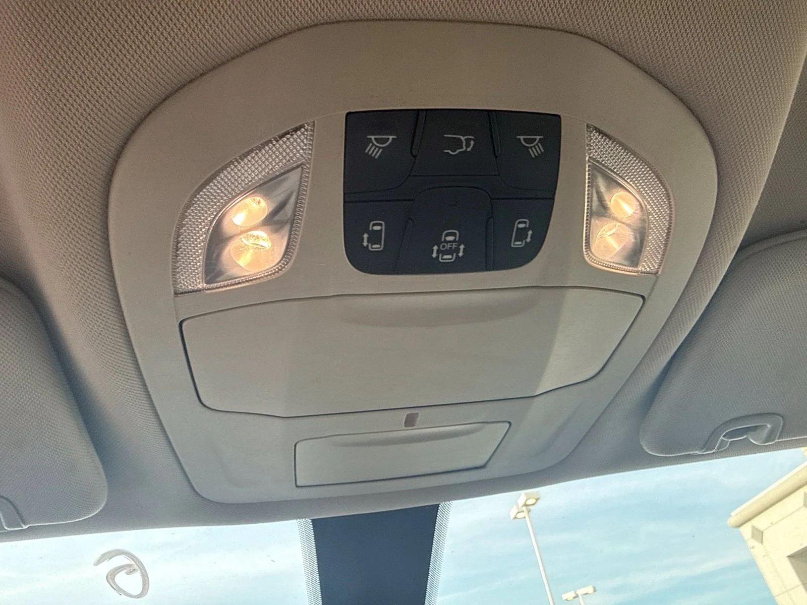 Used 2022 Silver Chrysler LX image 22