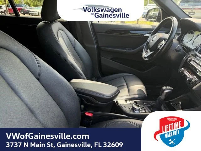 Used 2019 Black Sapphire Metallic BMW sDrive28i image 9