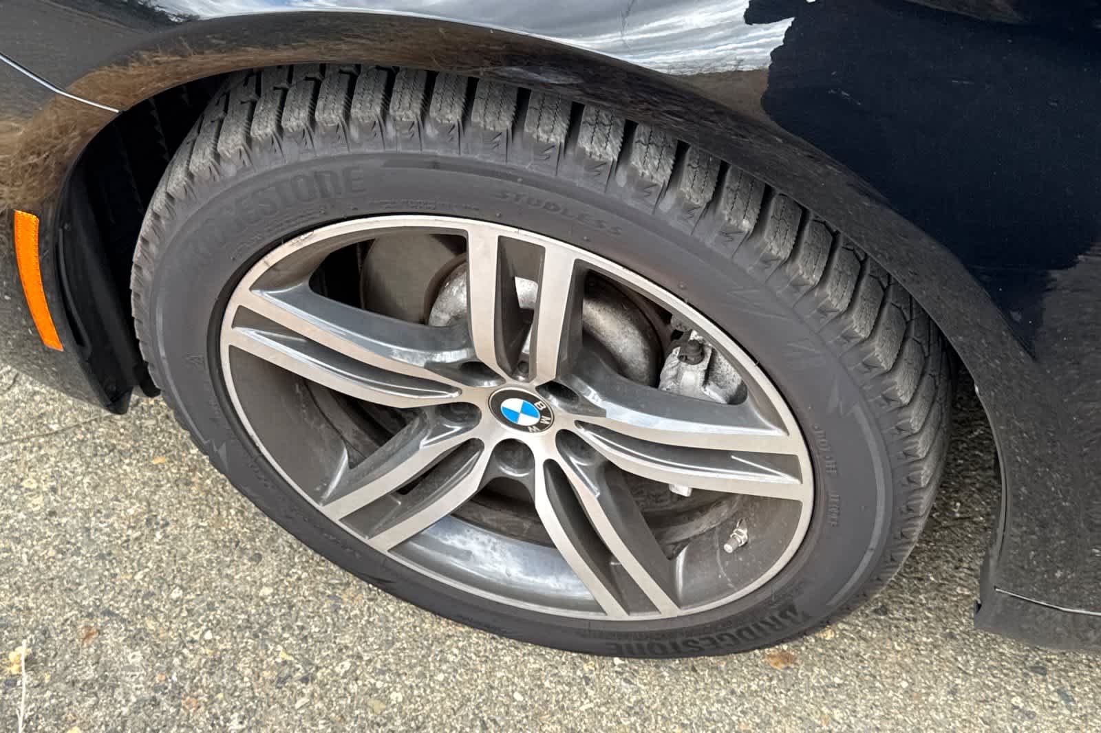 Used 2021 Jet Black BMW 530i xDrive image 22