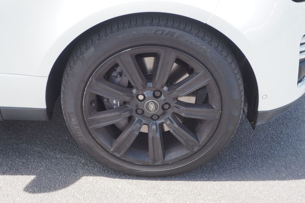 Used 2022 White Land Rover Westminster image 10