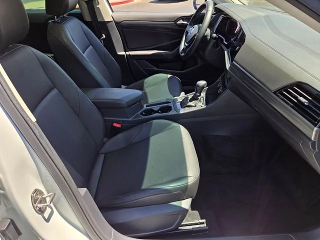 Used 2019 White Volkswagen SEL image 15