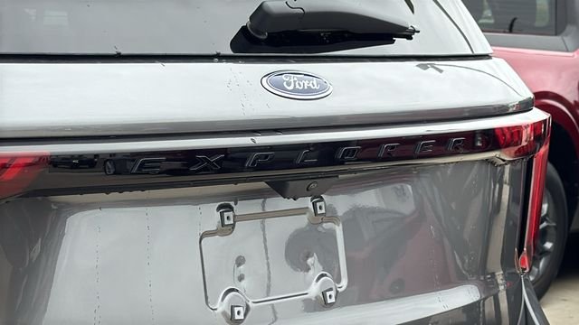 New 2026 Carbonized Gray Metallic Ford ST-Line image 11