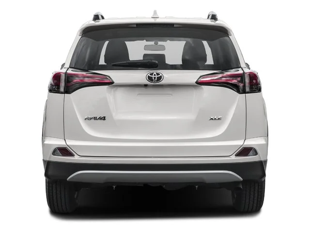 Used 2016 Silver Sky Metallic Toyota XLE image 8