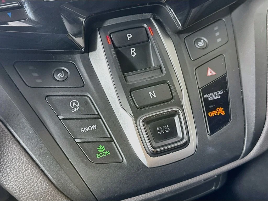 Used 2018 Silver Honda Touring image 20