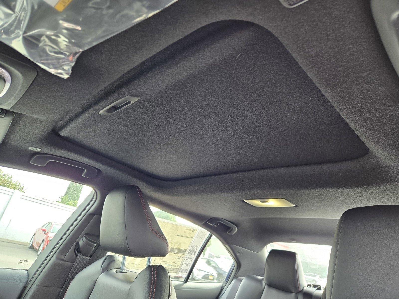 2026 Toyota Corolla XSE - Photo 8