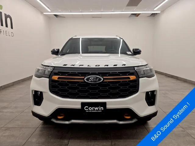 New 2026 Star White Metallic Tri-Coat Ford Tremor® image 8