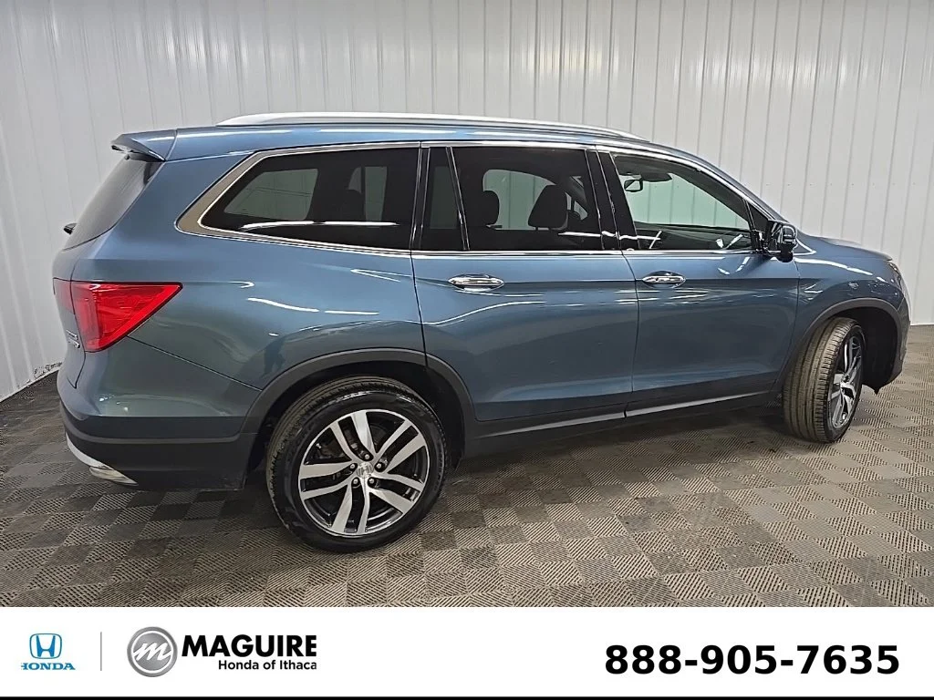 Used 2018 Steel Sapphire Metallic Honda Touring image 3