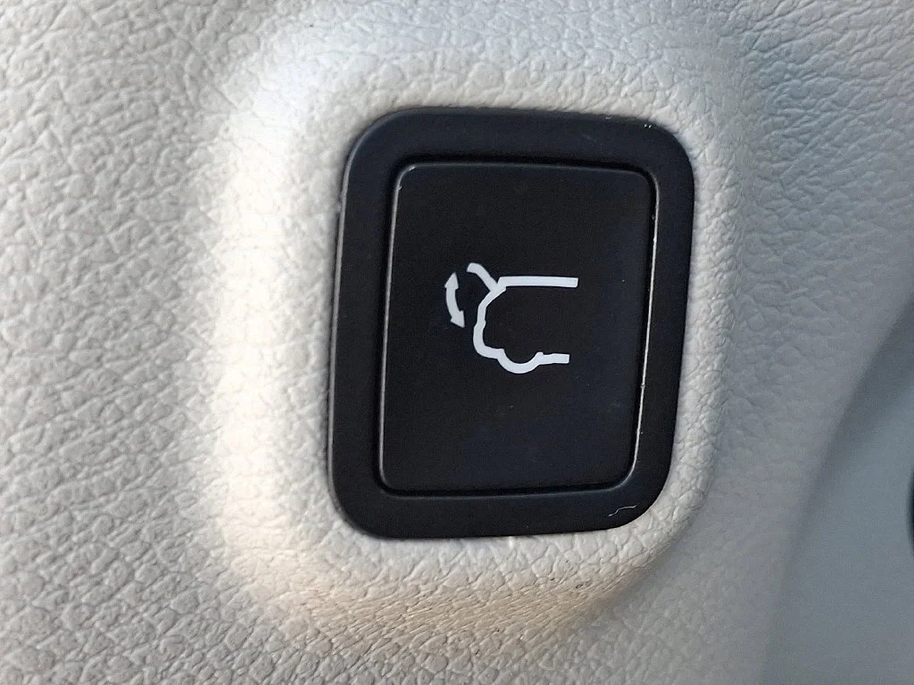 Used 2021 Blue Jeep Latitude Lux image 28